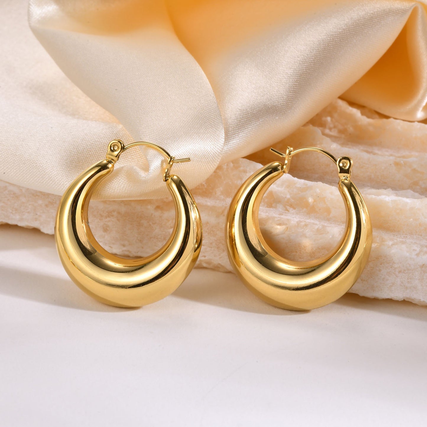 Amore hoops earrings