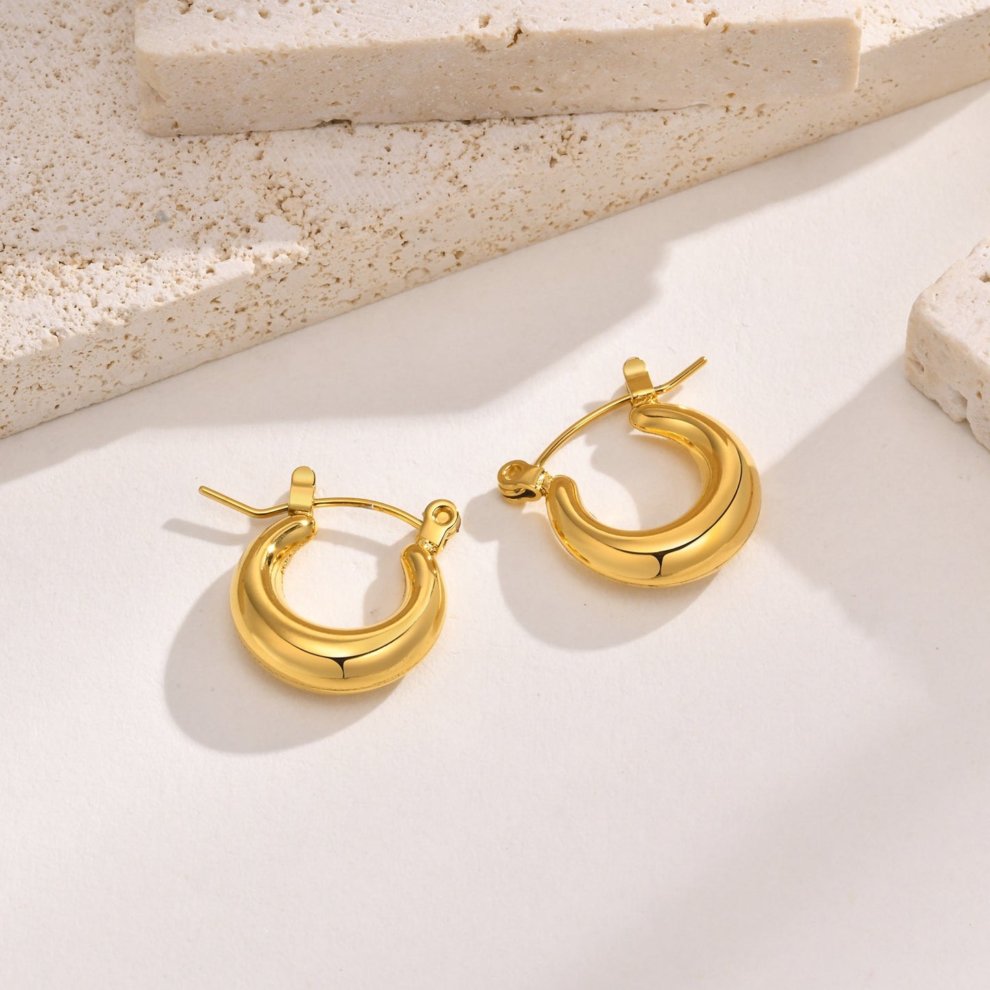 Amore hoops earrings