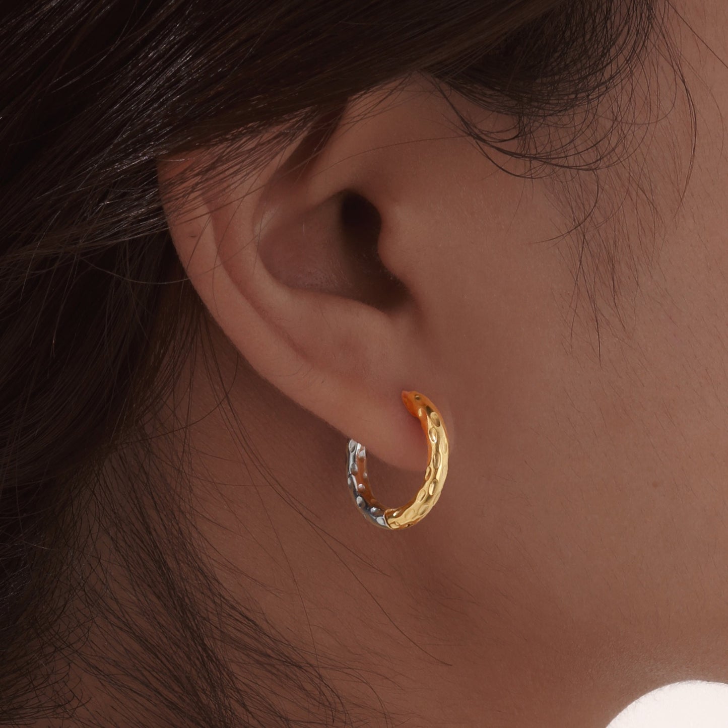 Tsuki dainty hoops earrings