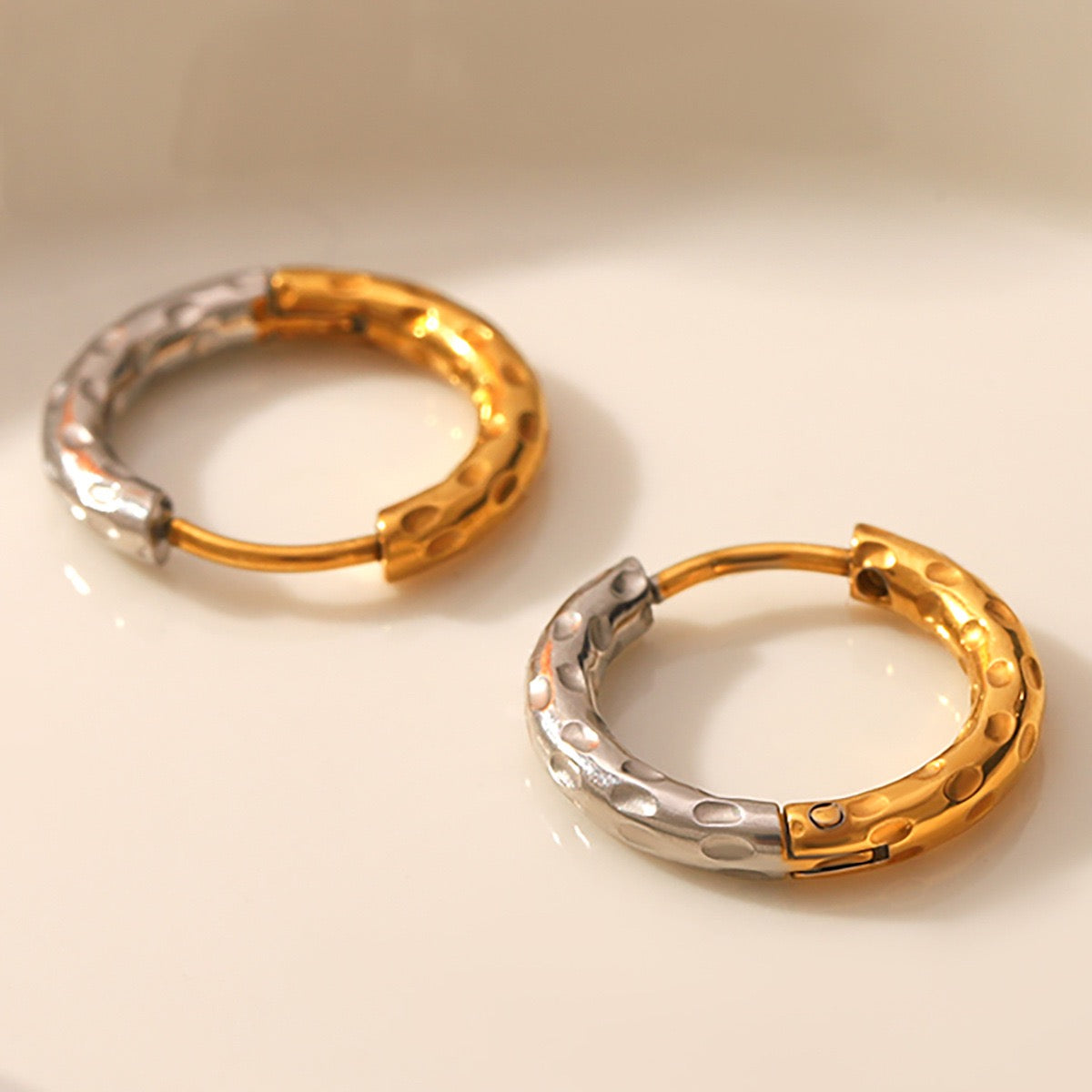 Tsuki dainty hoops earrings