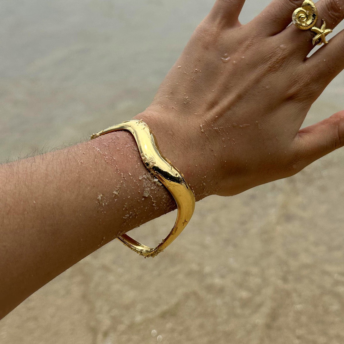 Happy Big wave bangle