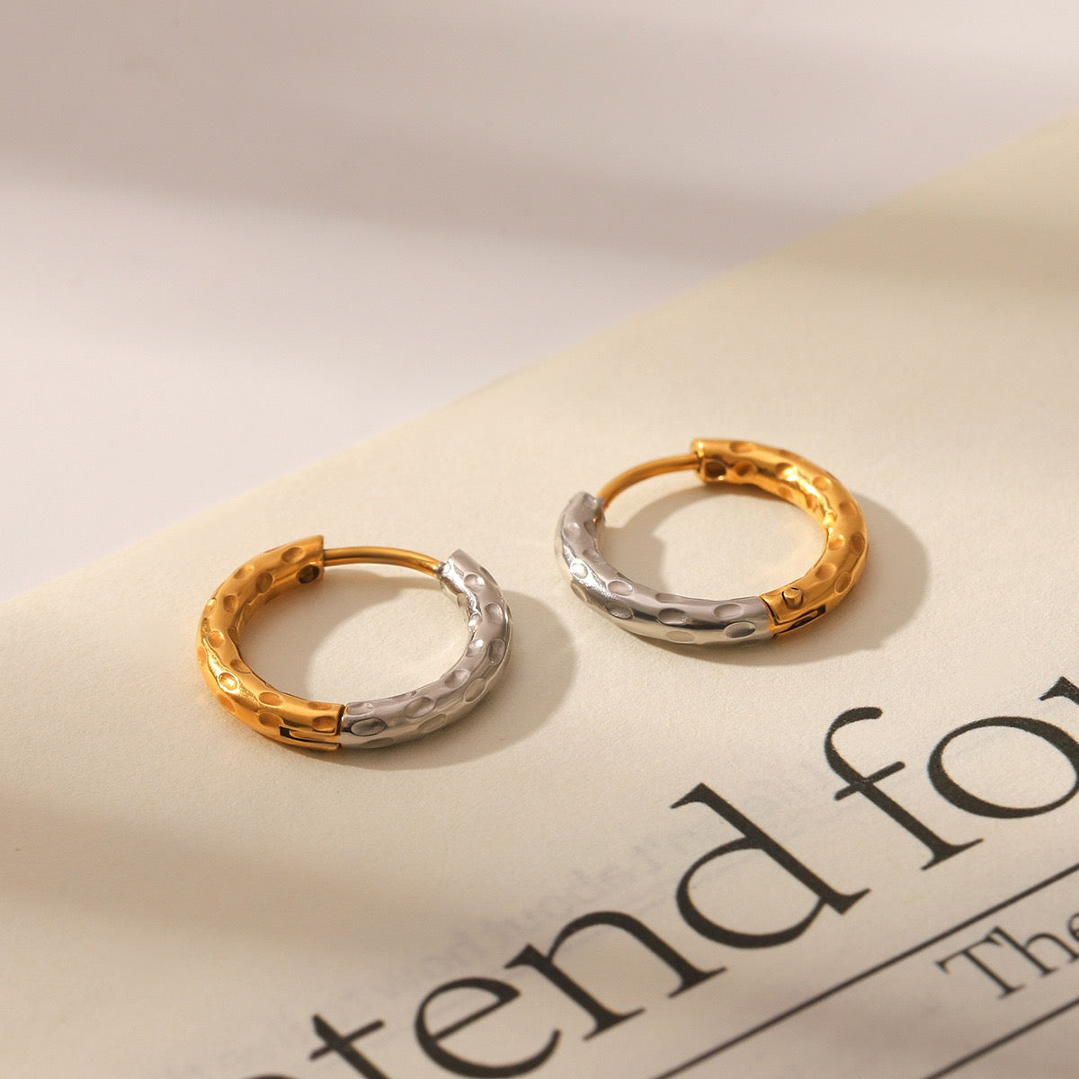 Tsuki dainty hoops earrings