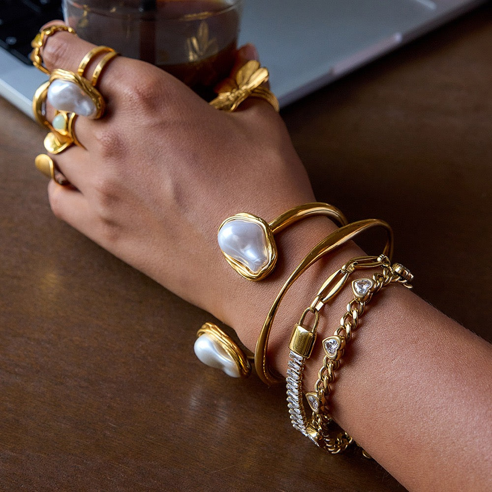 White pearly bangle set