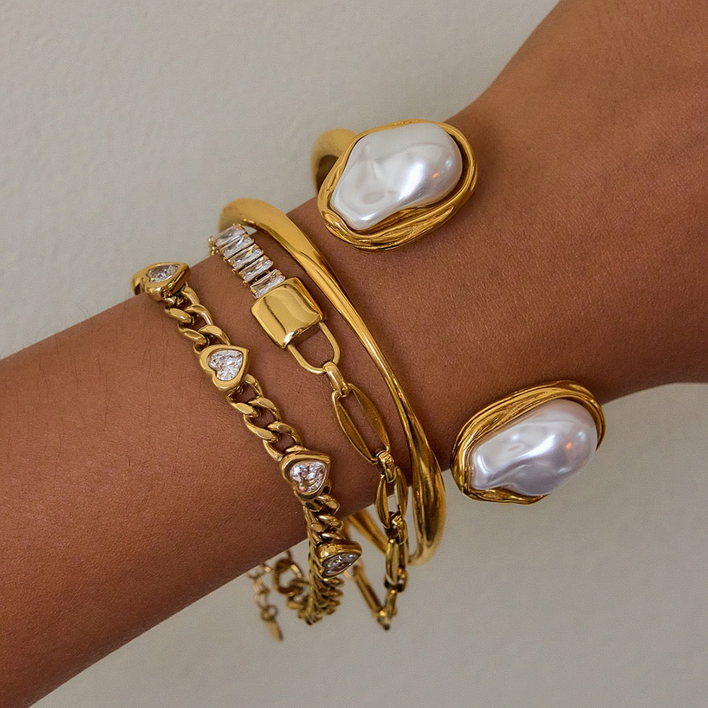 White pearly bangle set