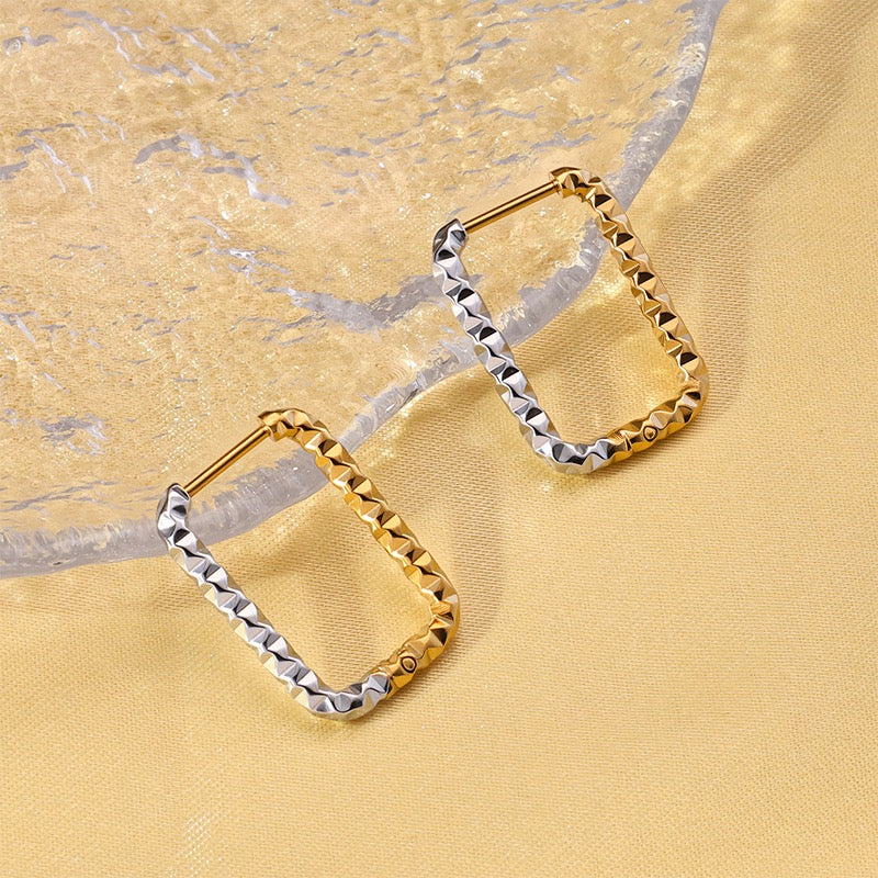 Tsuki dainty hoops earrings