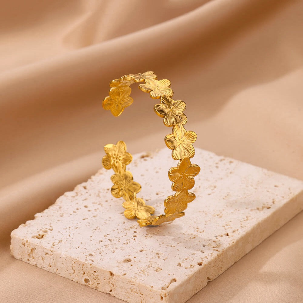 Cute flower bangles