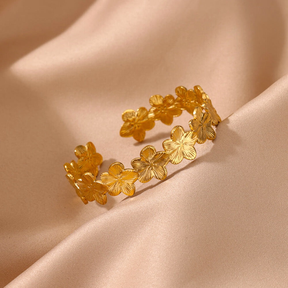 Cute flower bangles