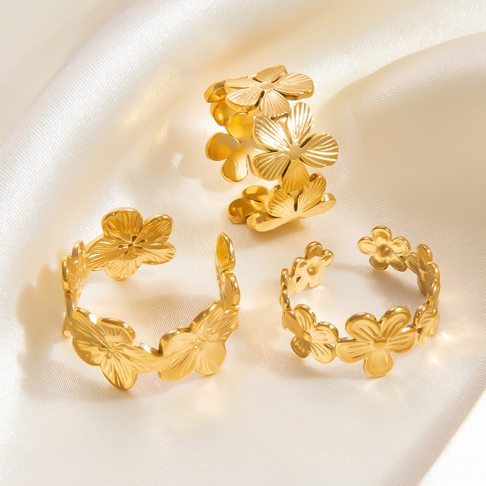 Bondi Candice flower rings
