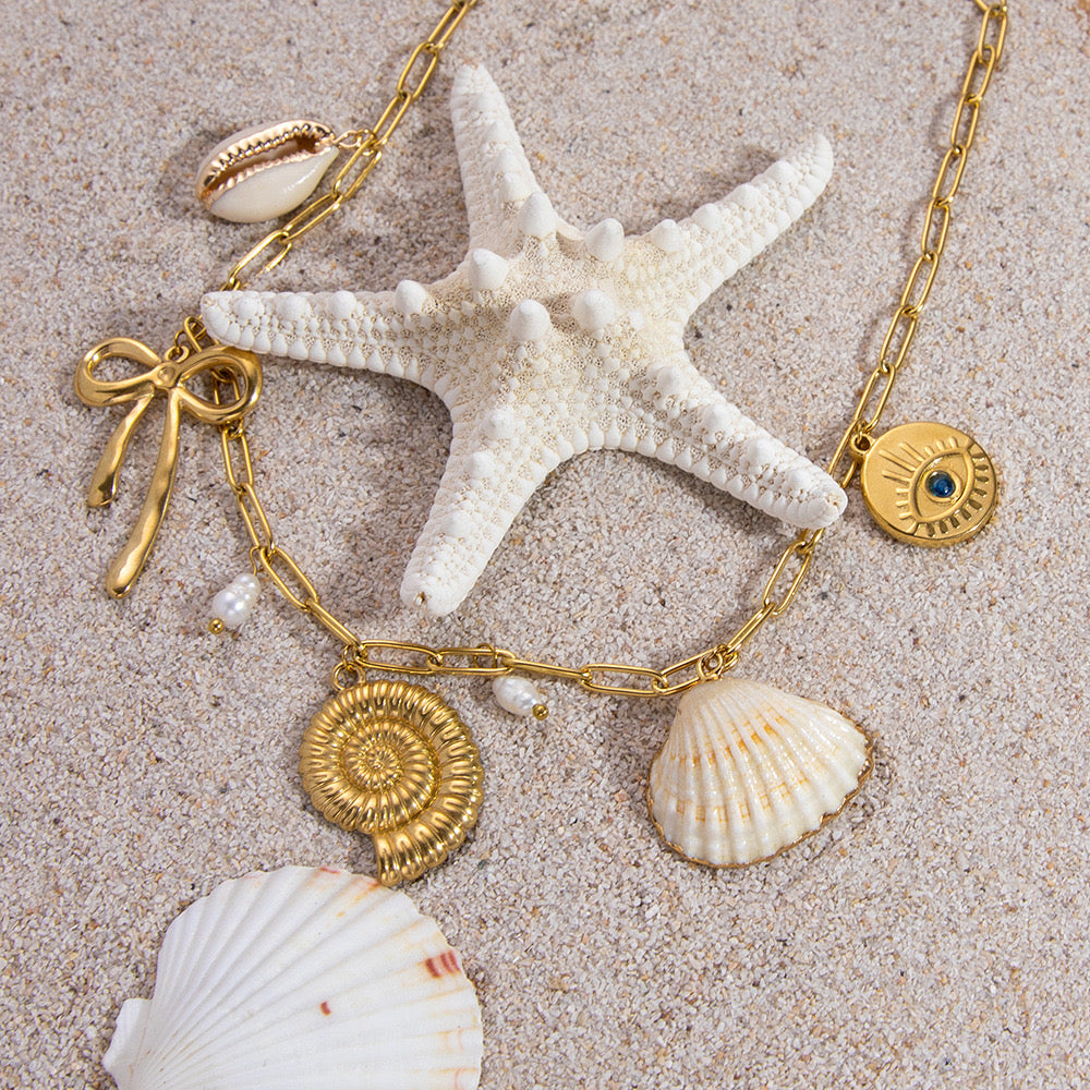 Bondi Amie seashell charm necklace