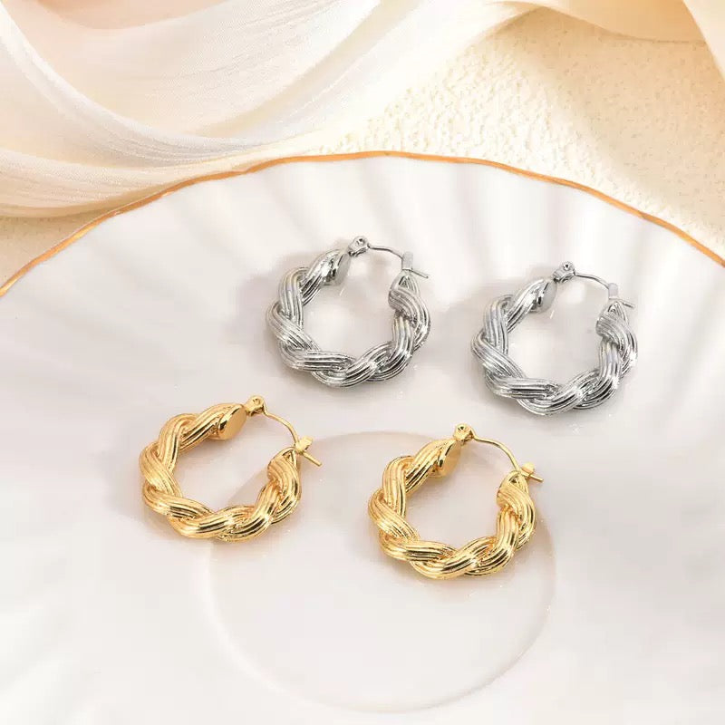 Lsland Classic hoops earrings