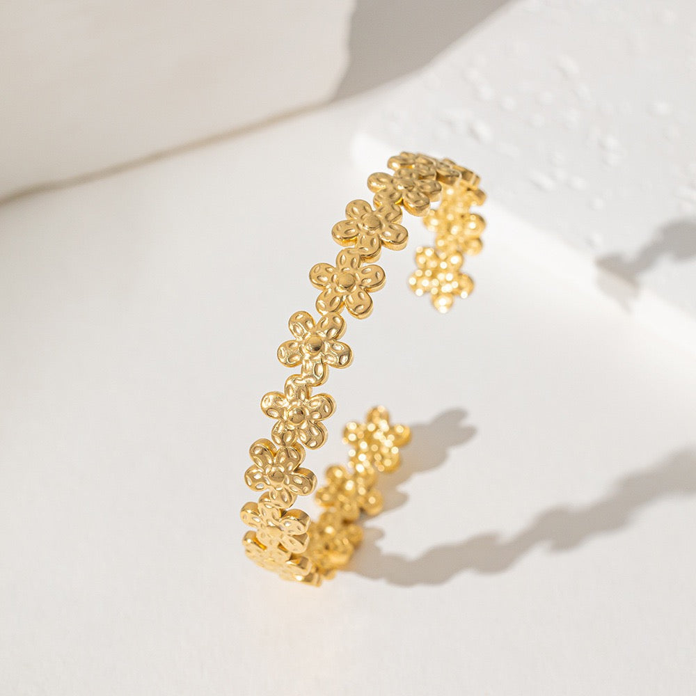 Dainty flower bangle