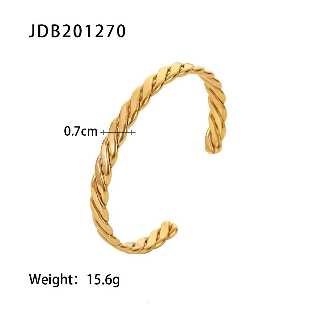 Braid cuban bangle