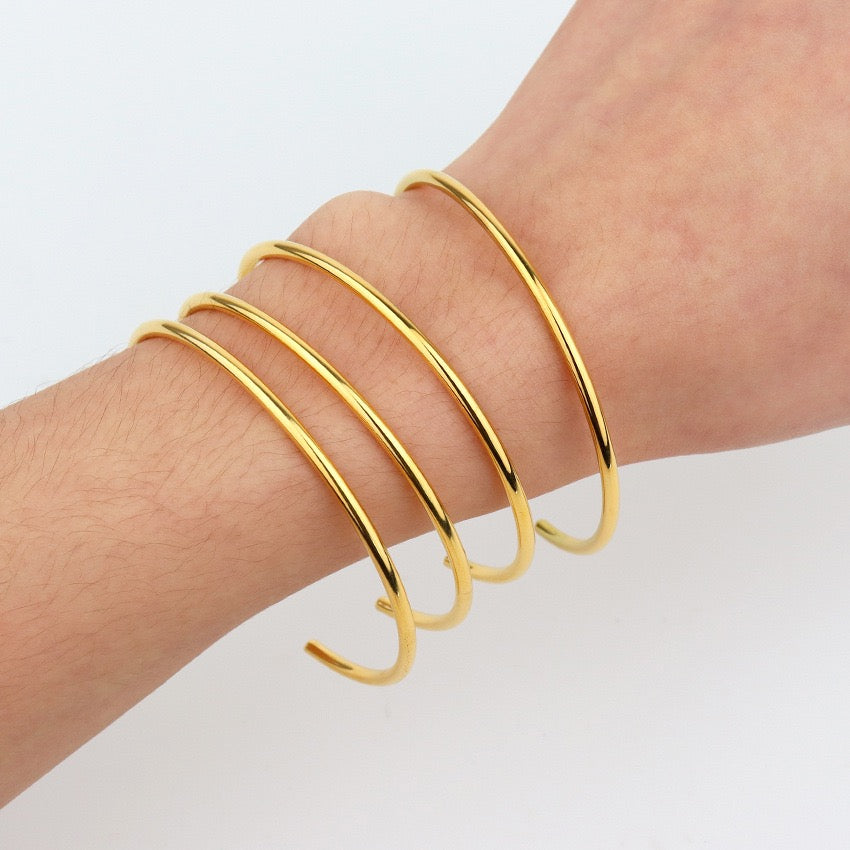 Classic thin bangle