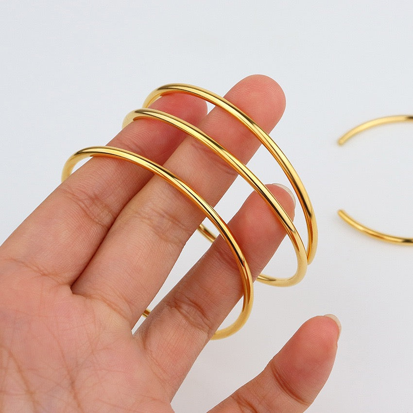 Classic thin bangle