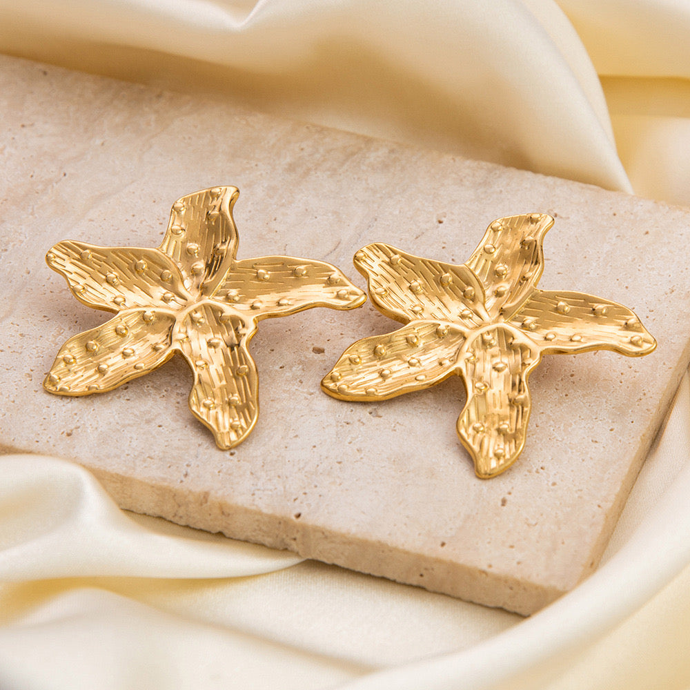Aspen Big sea starfish earrings