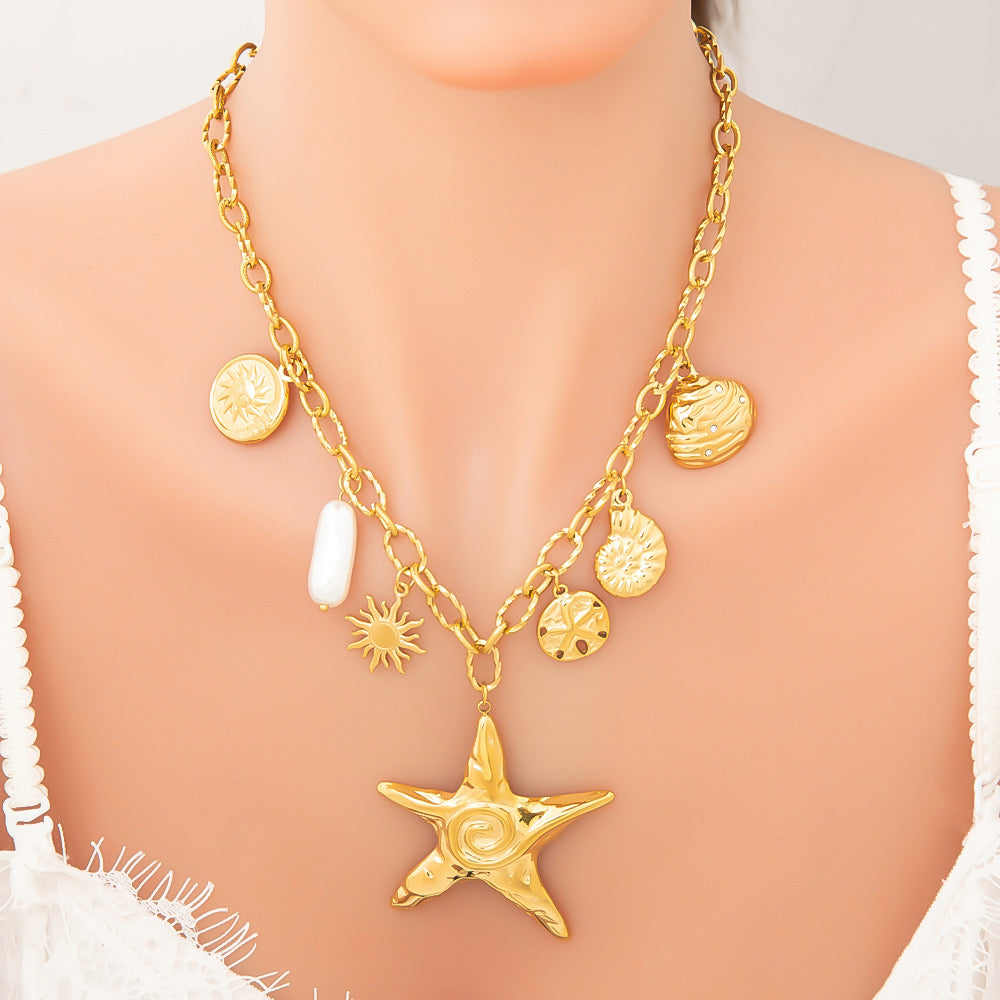 Bondi Rowen swirl star charm necklace