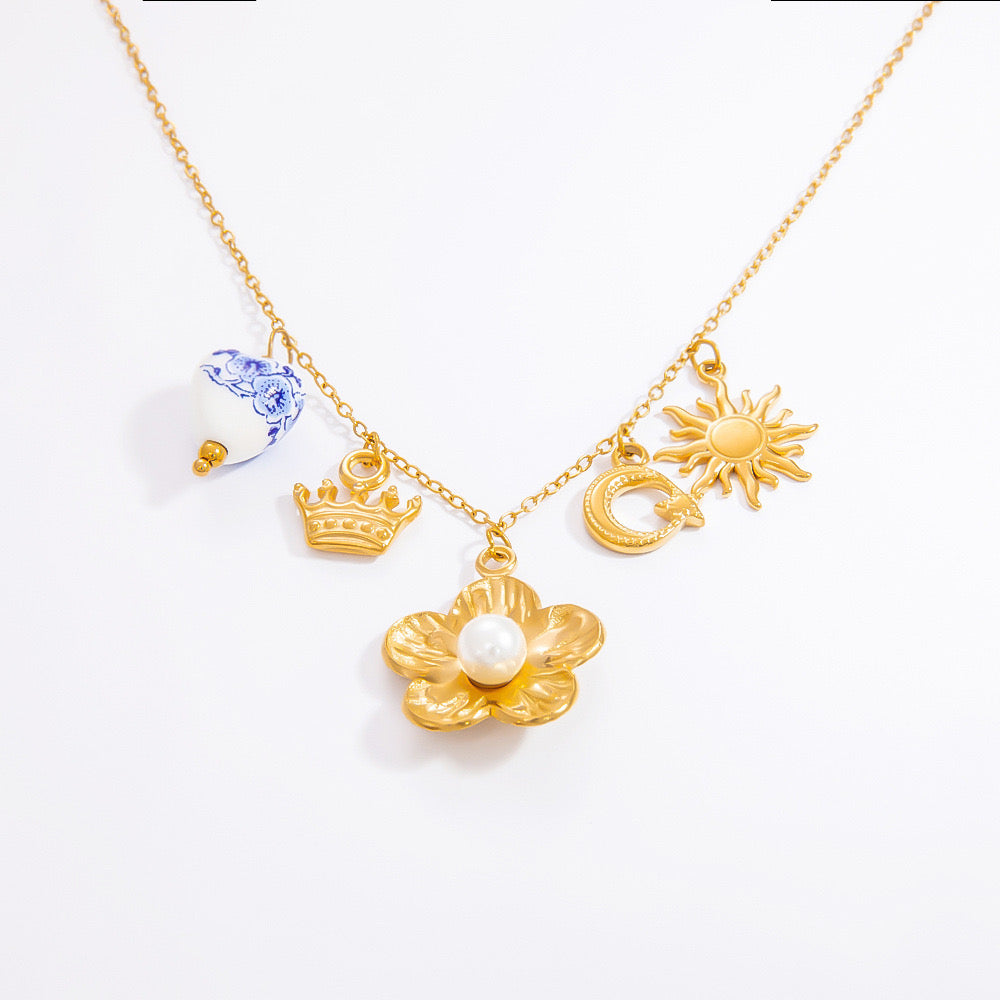 Duke Bondi summer flower charm necklace