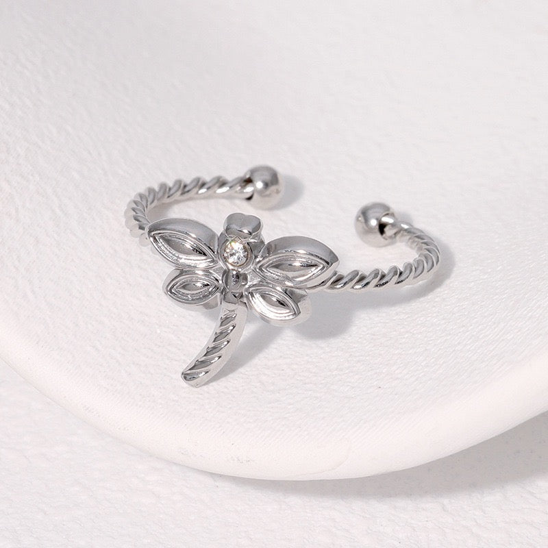 Dragonfly rings