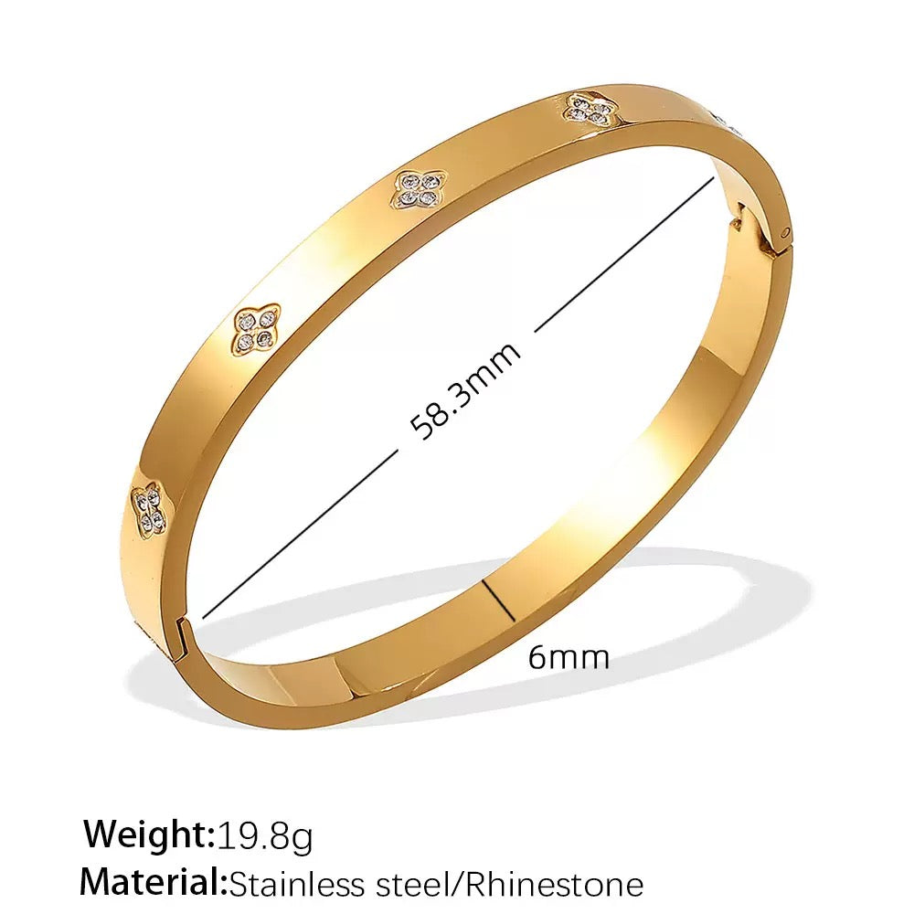 Clover flower bangle