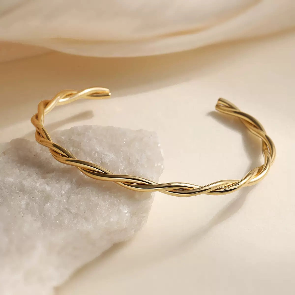 Twist dainty bangle