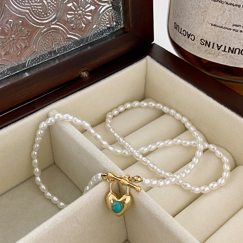 Blue heart lock Pearl necklace