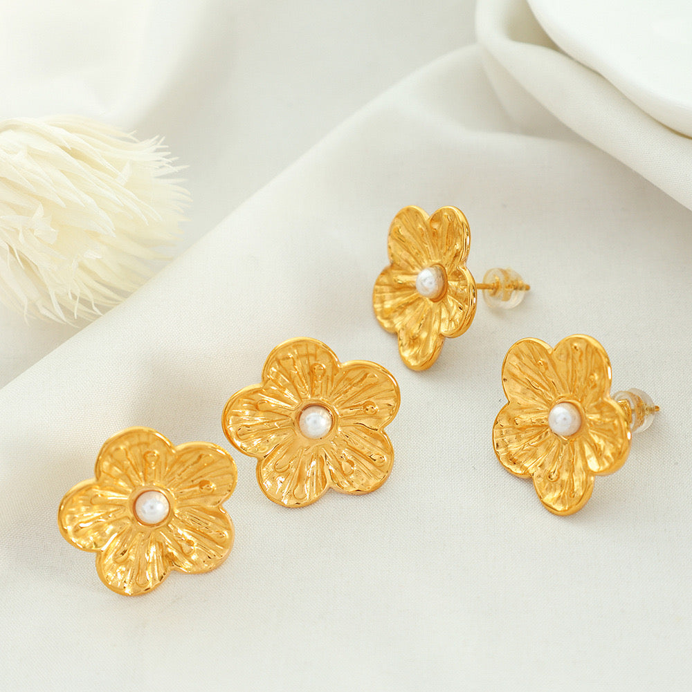 Tizzy Mini flower earrings