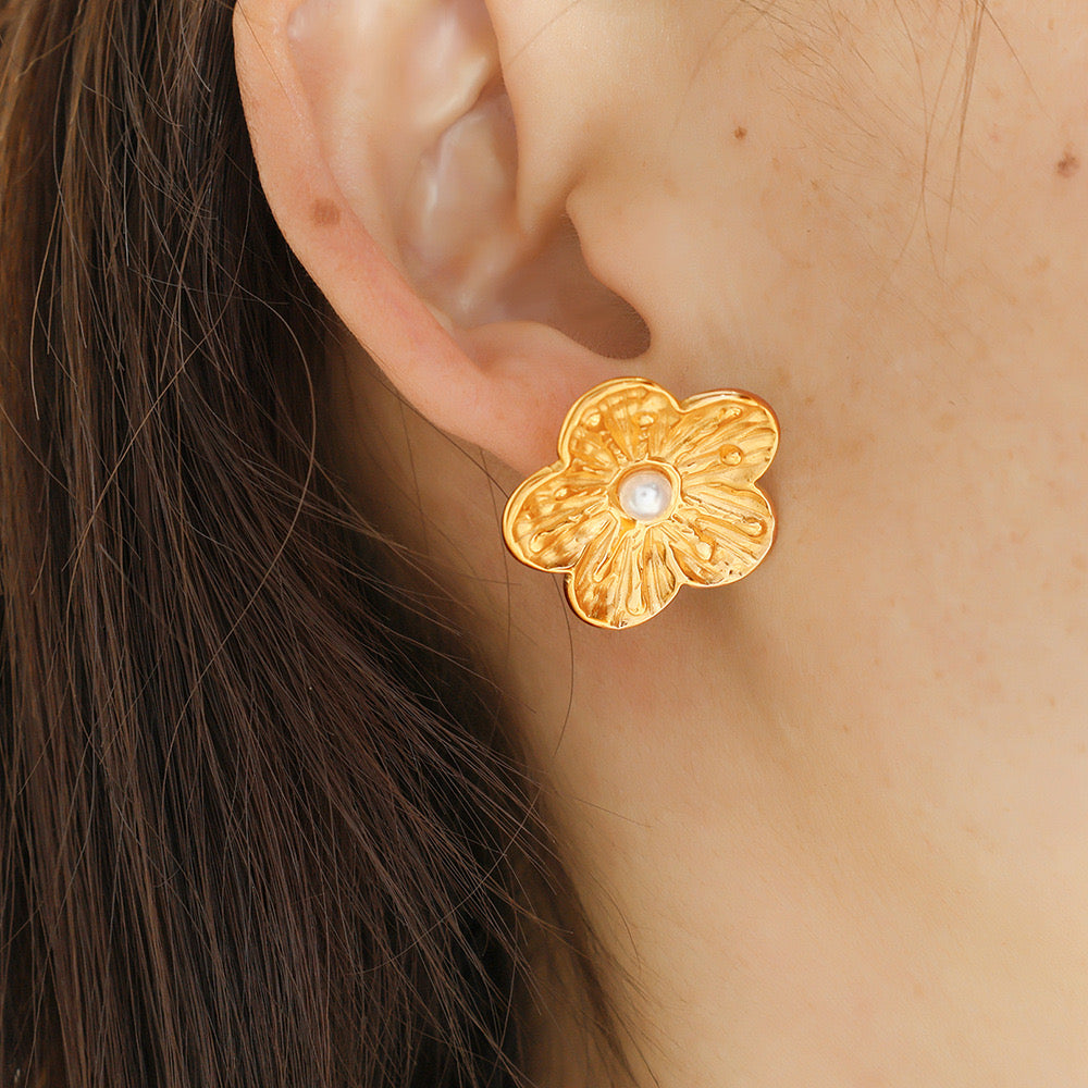 Tizzy Mini flower earrings
