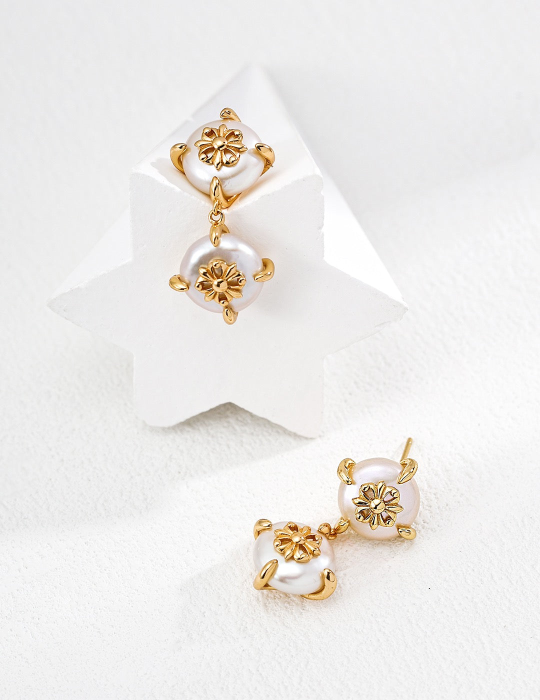 Vintage look pearl earrings