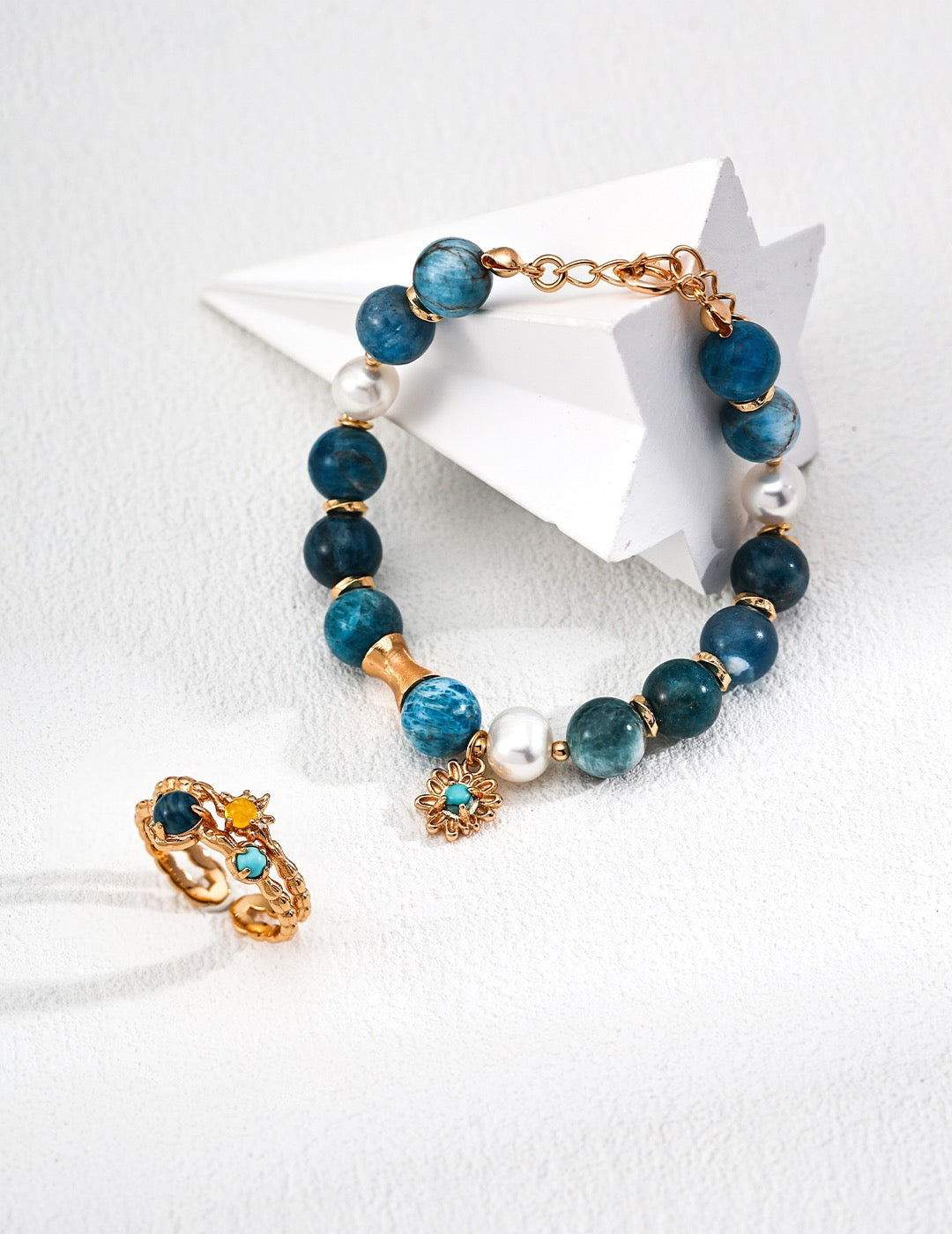 Blue natural stones pearlbracelet