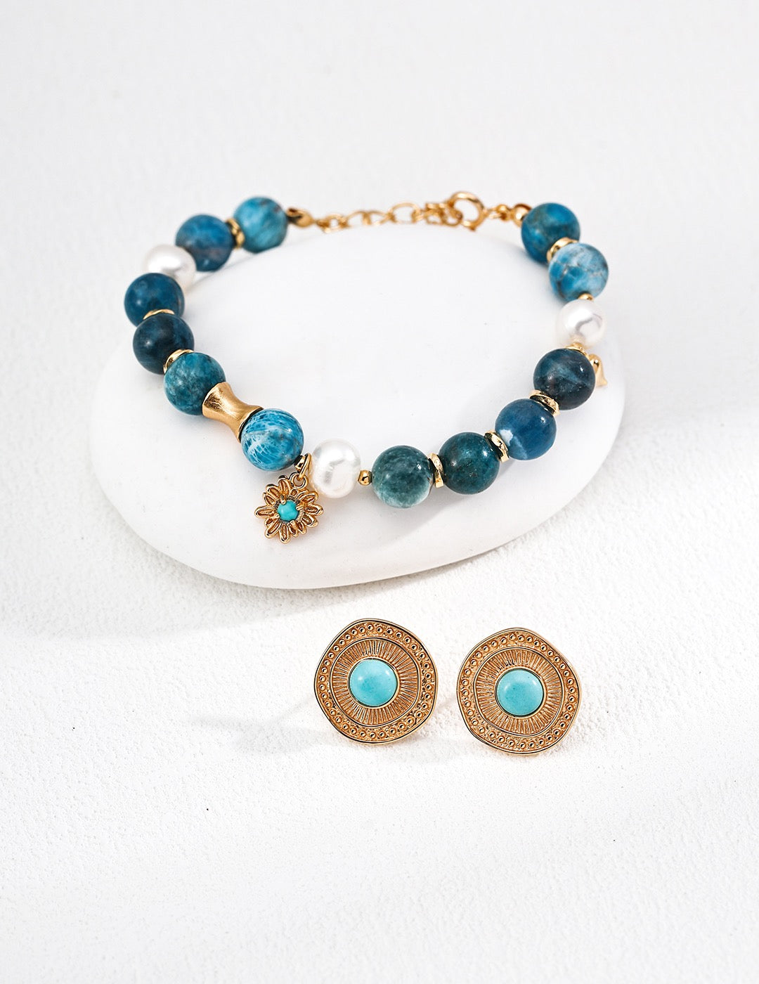 Blue natural stones pearlbracelet
