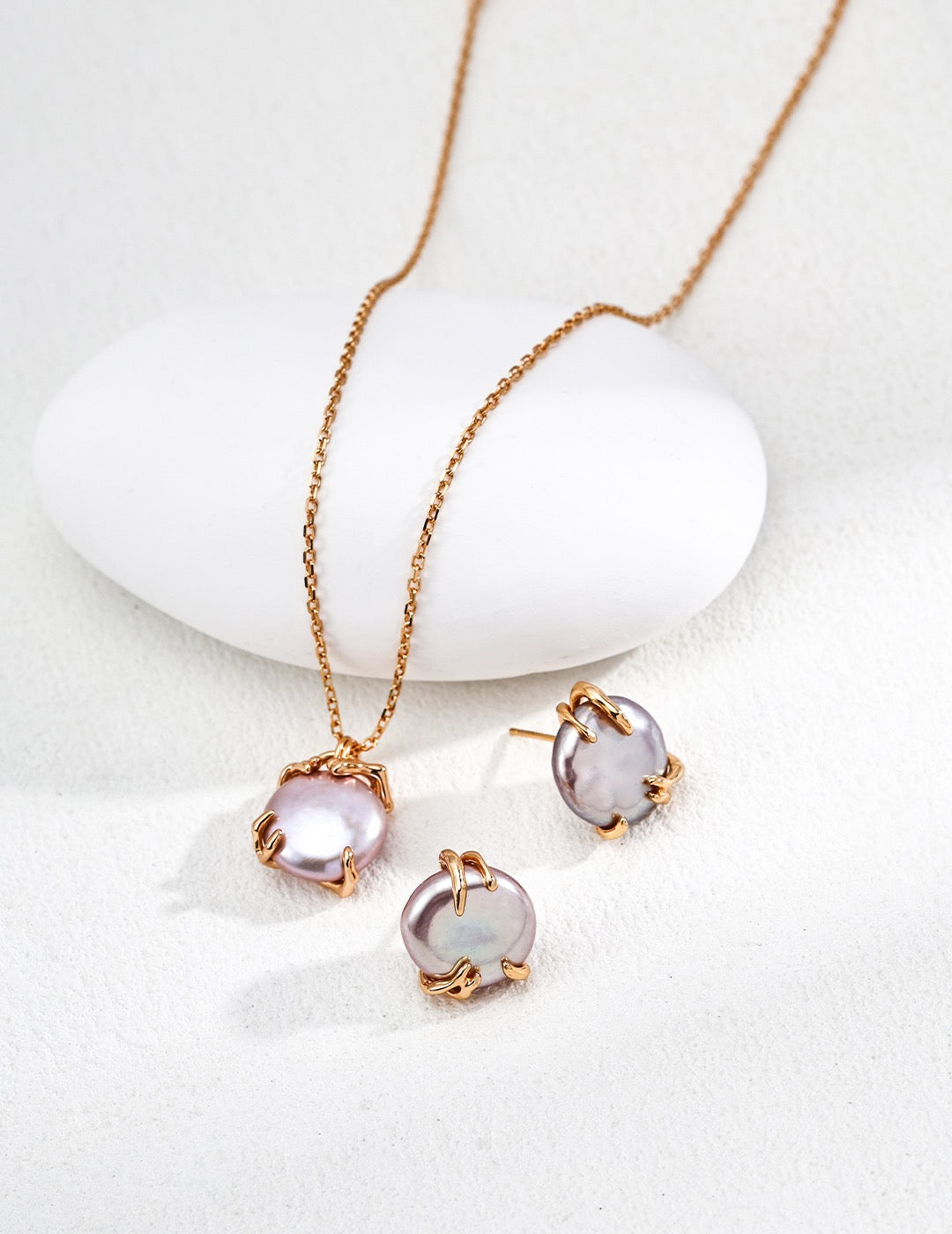 Natural pearl set