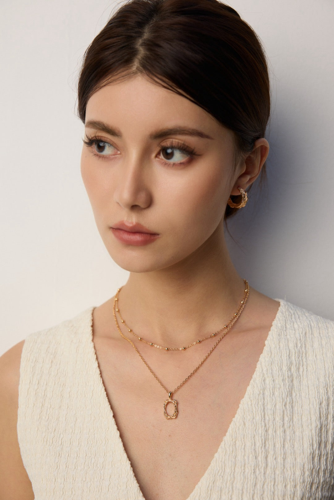 Square hoop necklace