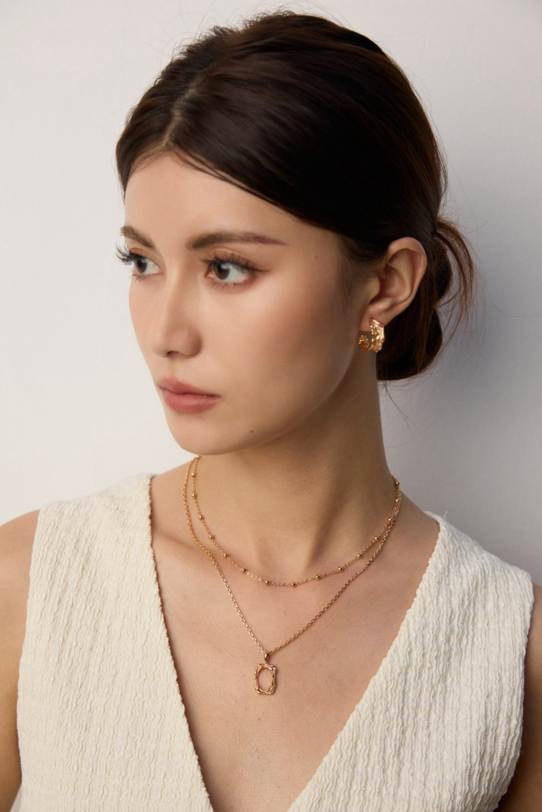 Square hoop necklace