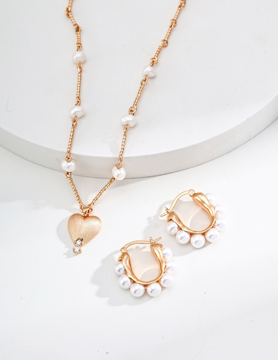Golden heart necklace