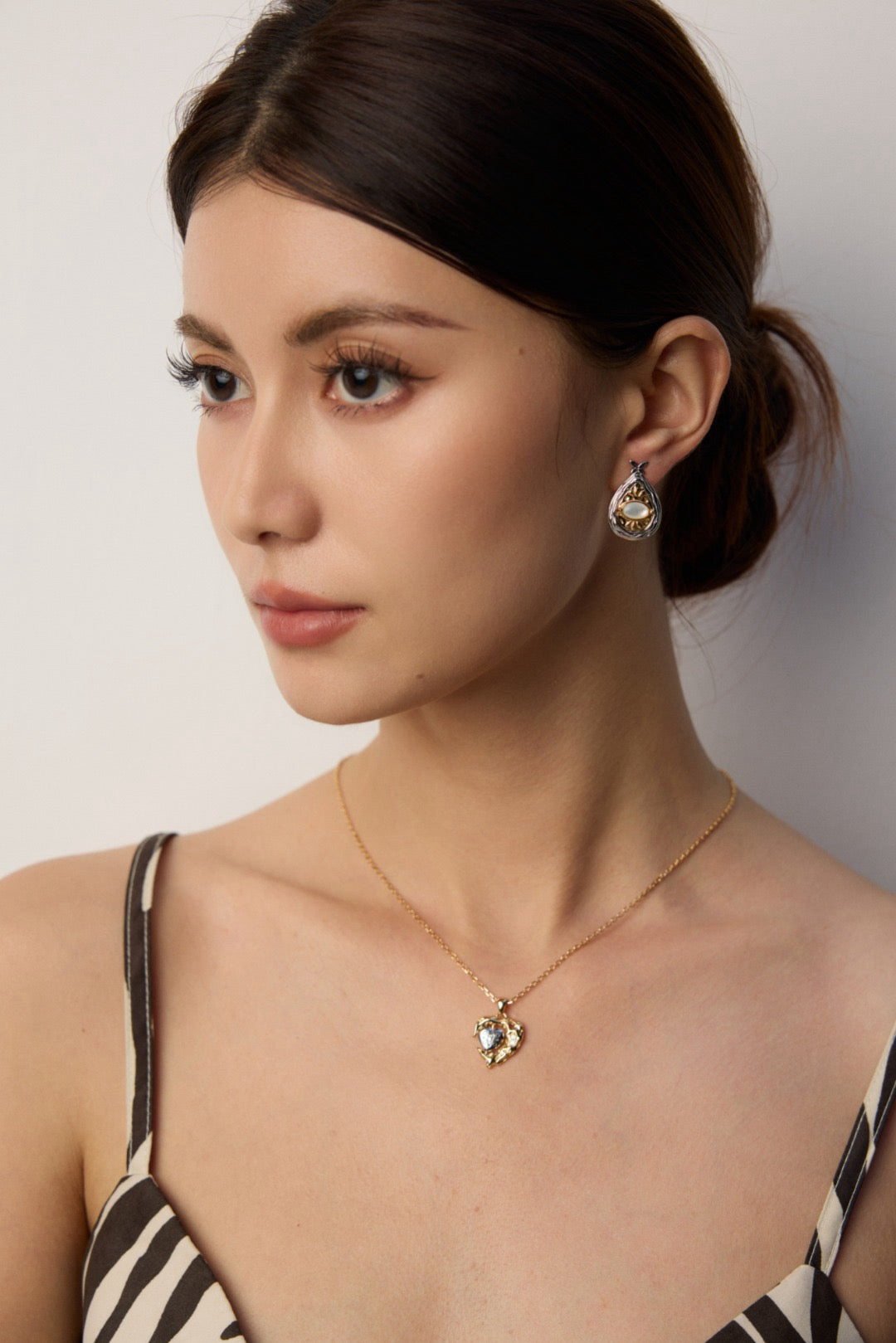 Two tones heart necklace