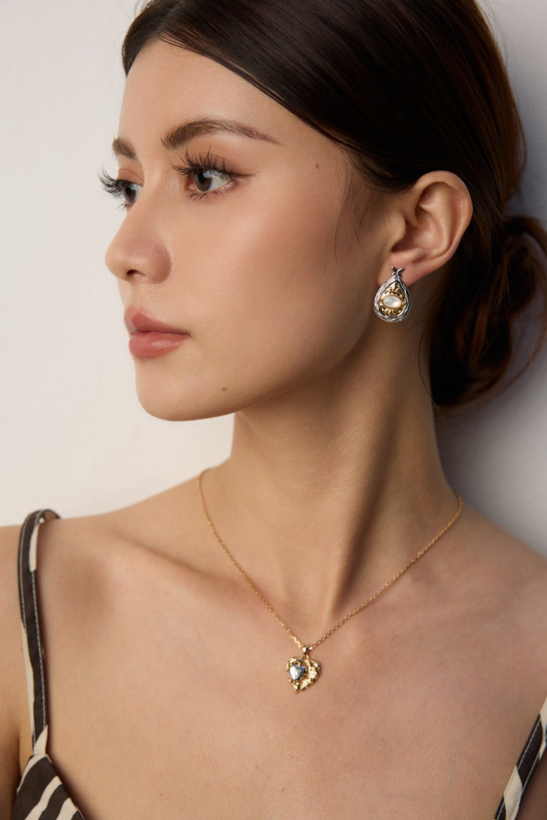 Two tones heart necklace