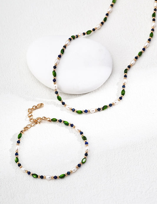 Green stone Pearl set