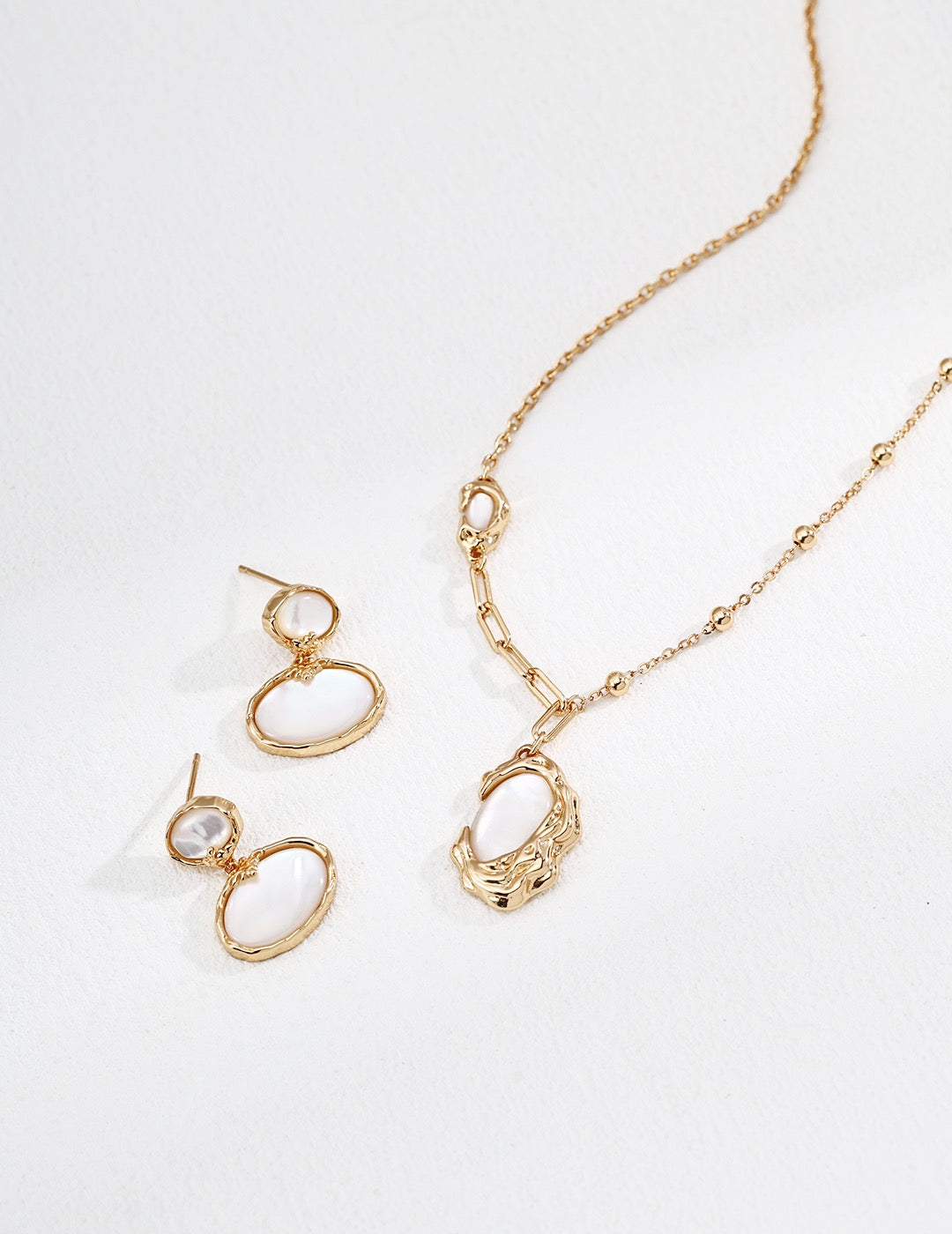 Mother of pearls earrings