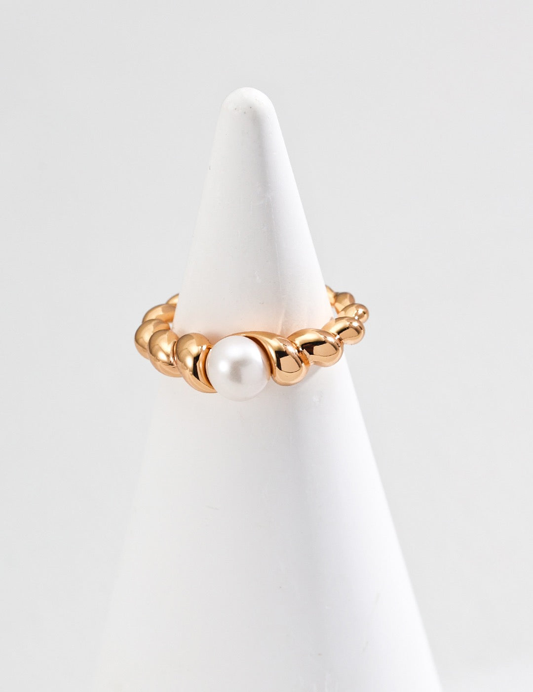 Treasure hunt pearl ring