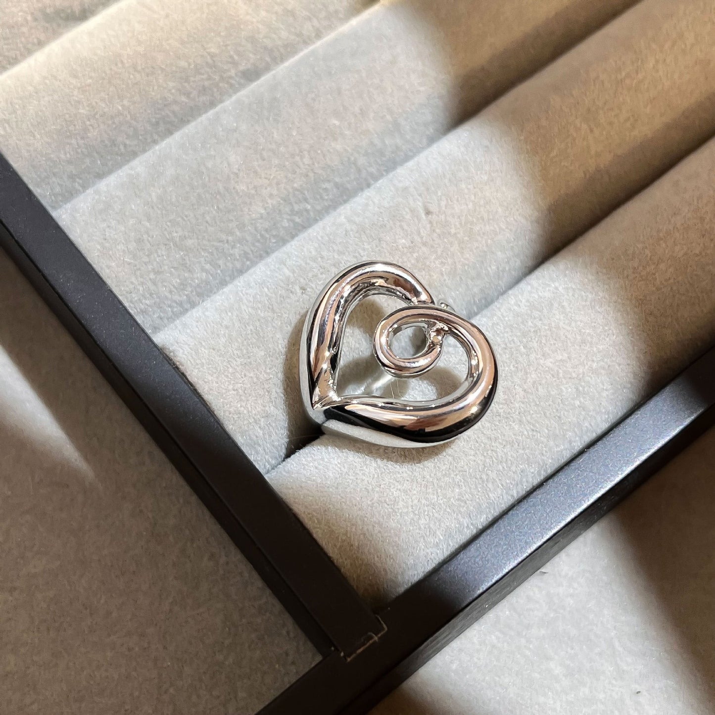 Twirly sterling silver ring
