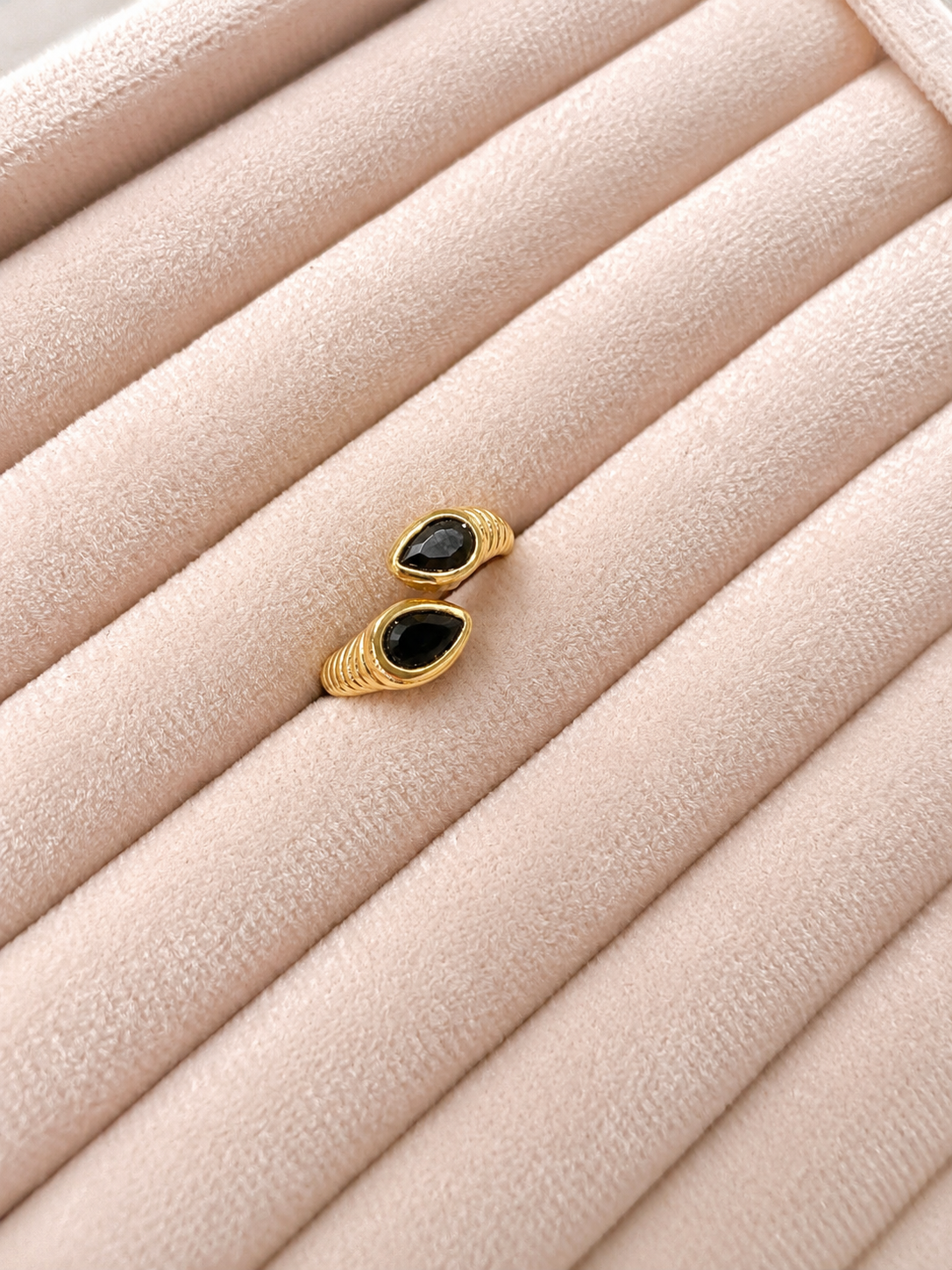 Cresia Cross stone rings