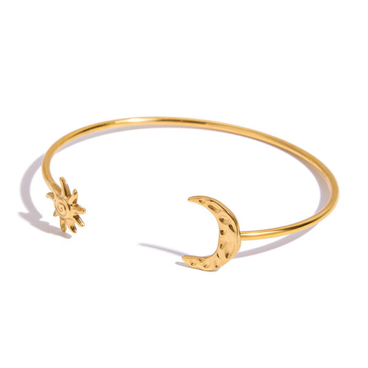 Goya moon and sun bangle