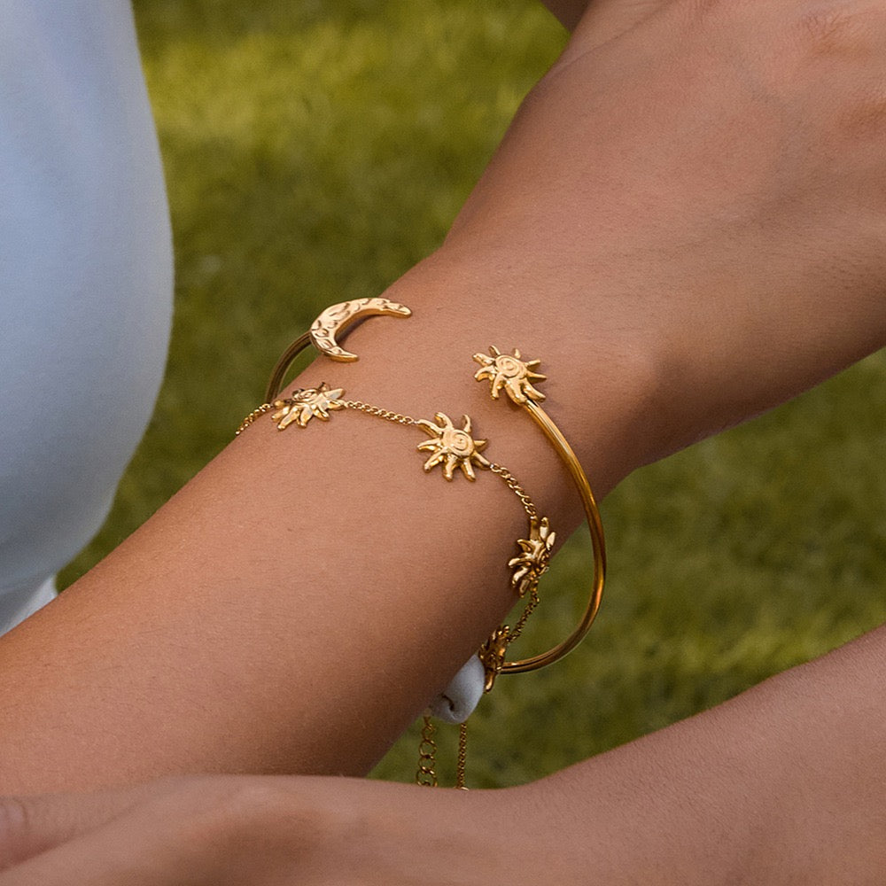 Goya moon and sun bangle