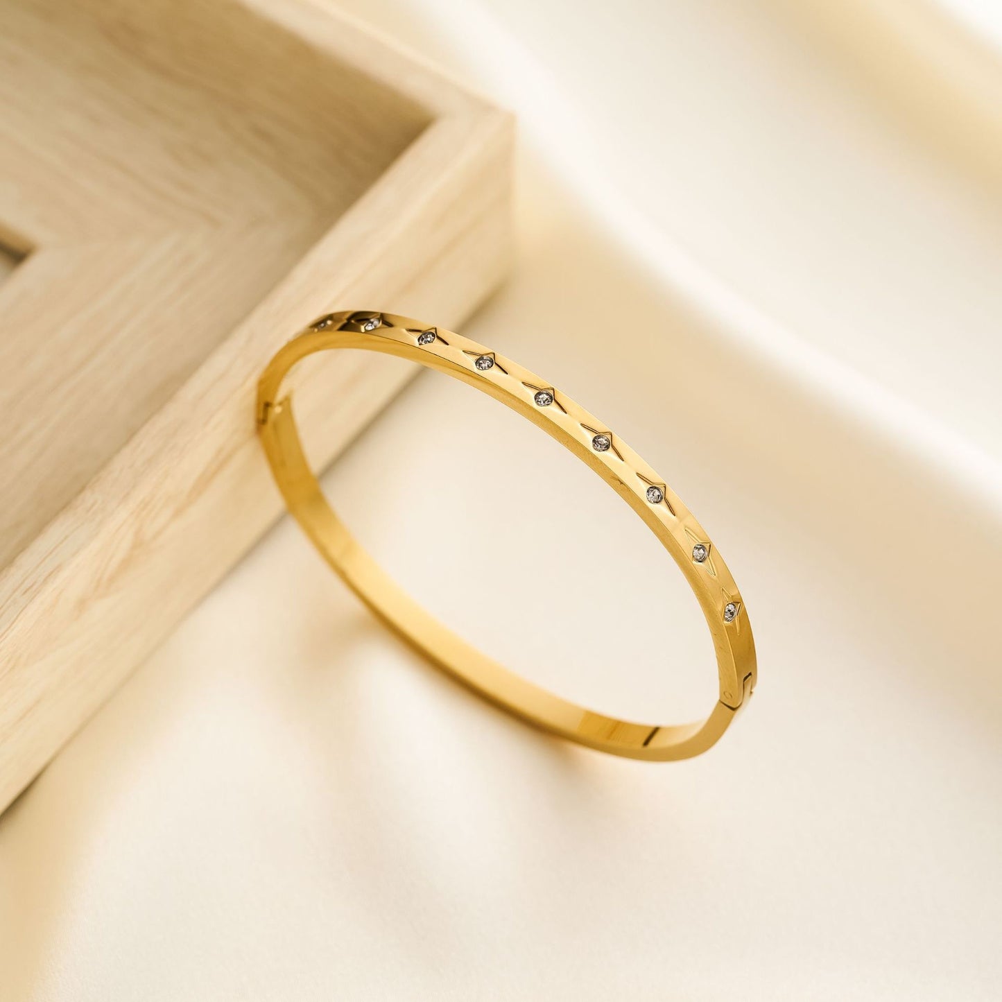 Tenny stars bangle
