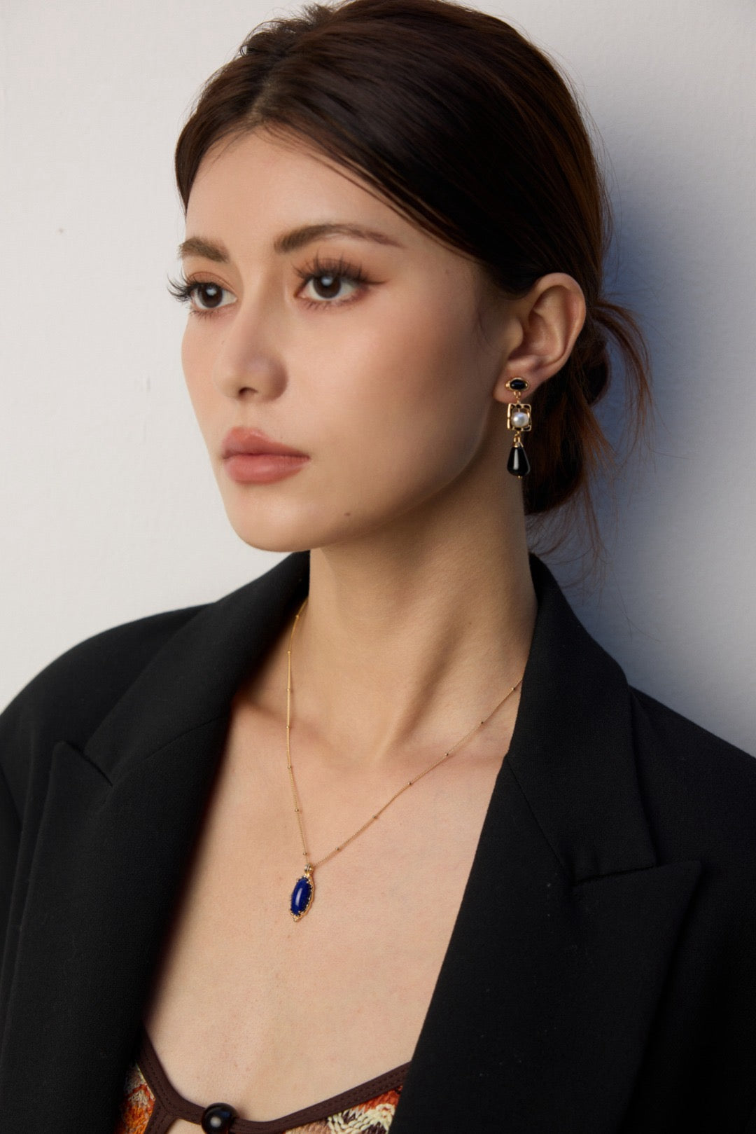 Black agate pearl earrings