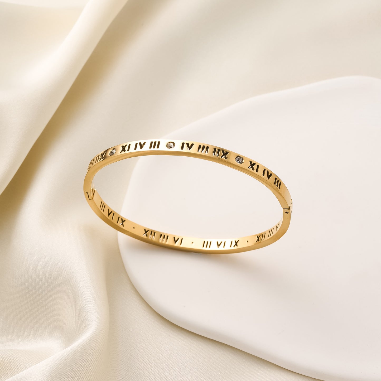Roma number bangle