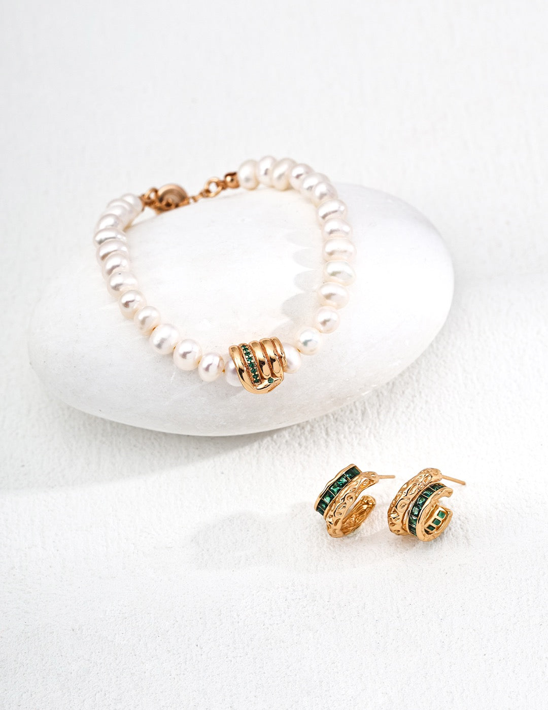 Rose leaf pearl collection