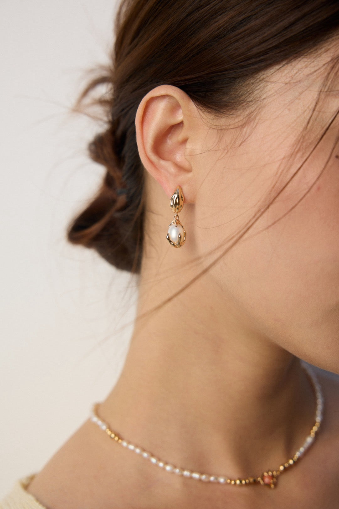 Dragon eggs pearl earrings