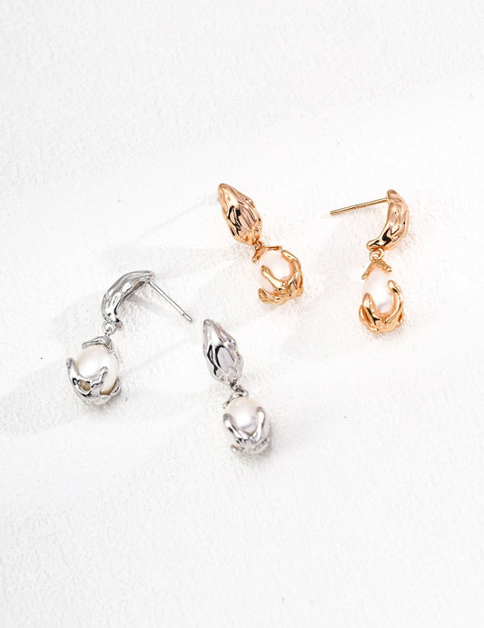 Dragon eggs pearl earrings