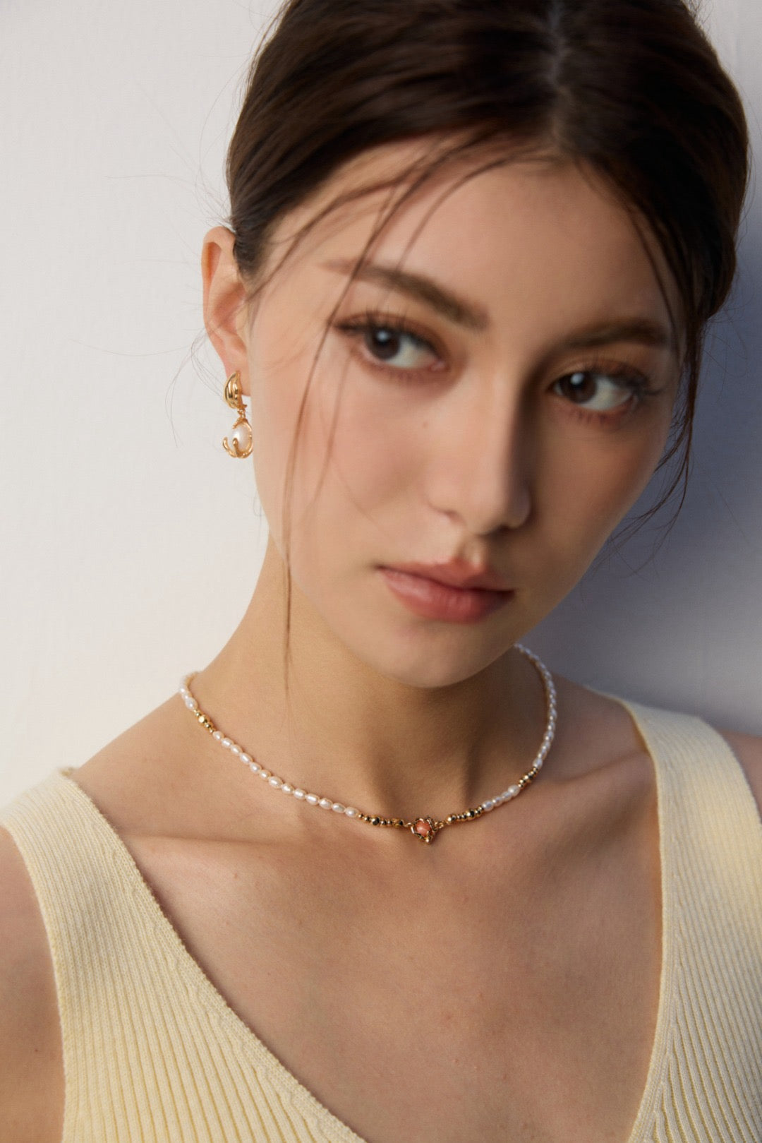 Dragon eggs pearl earrings